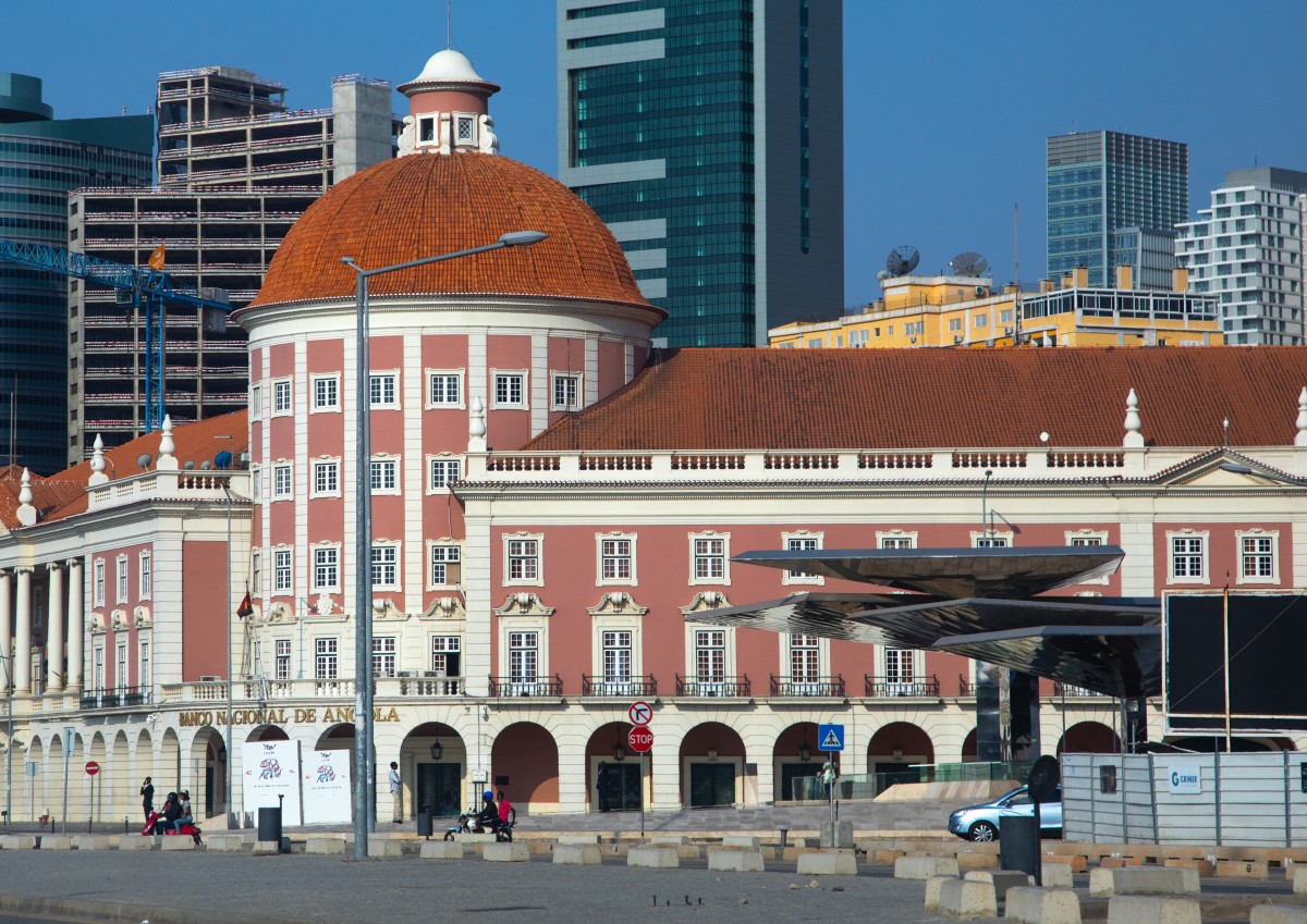 BNA emprestou 1.400 milhões USD ao Governo e reservas internacionais caem 660 milhões